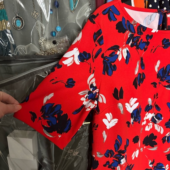 🔥Banana Republic Women’s Dress Red Floral Medium Size 10 - Picture 8 of 8